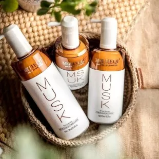 MOCHEQI MUSK Шампунь для сухих, поврежденных, окрашенных волос с гидролизованным кератином и маслом ШИ NOURISHING SHAMPOO,738 мл